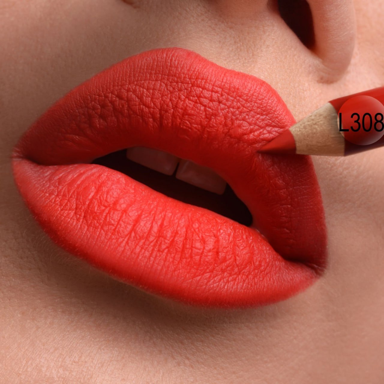 MISS CLAIRE Олівець для губ "Ідеальний контур" ("Золотий ковпачок") lip pencil L308
