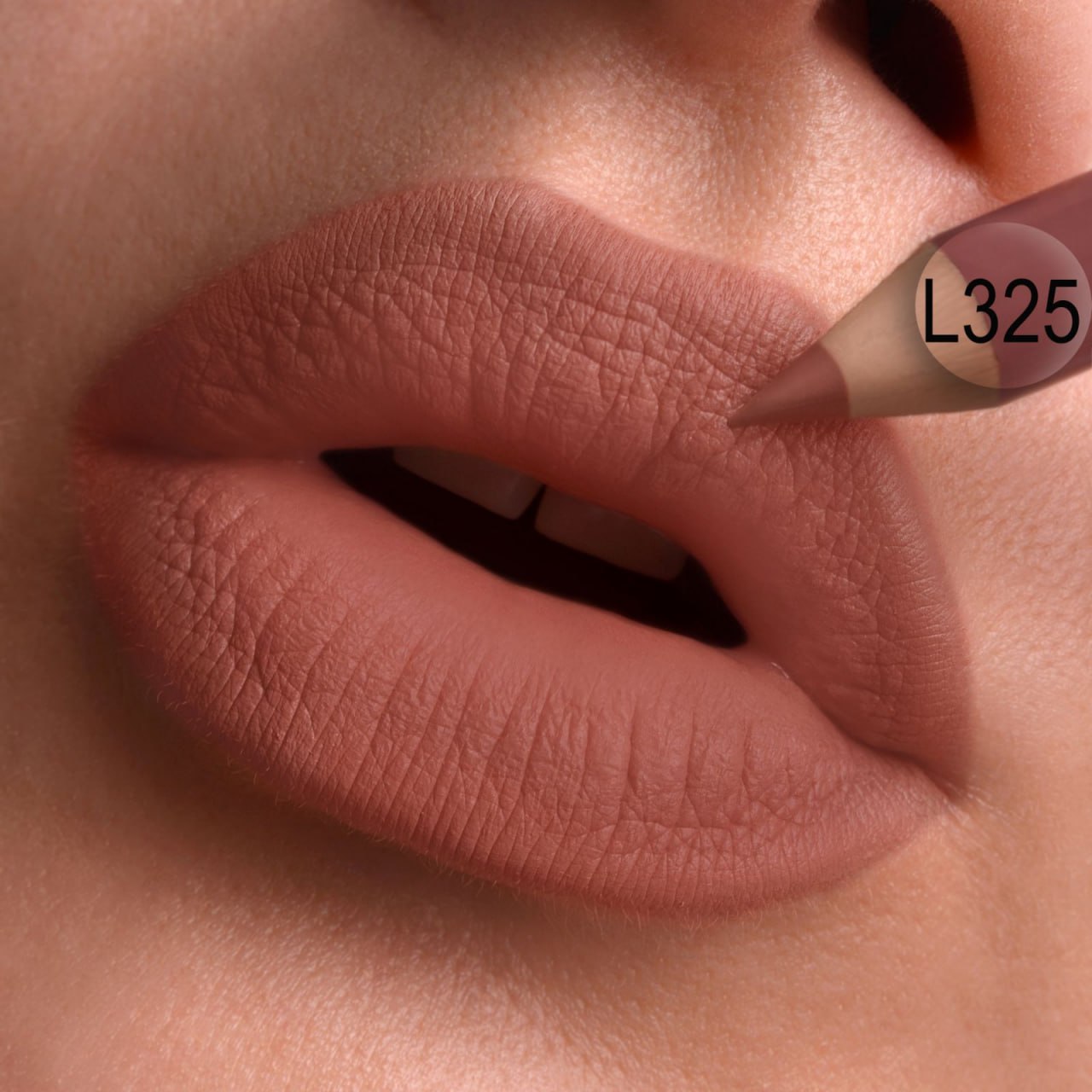 MISS CLAIRE Олівець для губ "Ідеальний контур" ("Золотий ковпачок") lip pencil L325