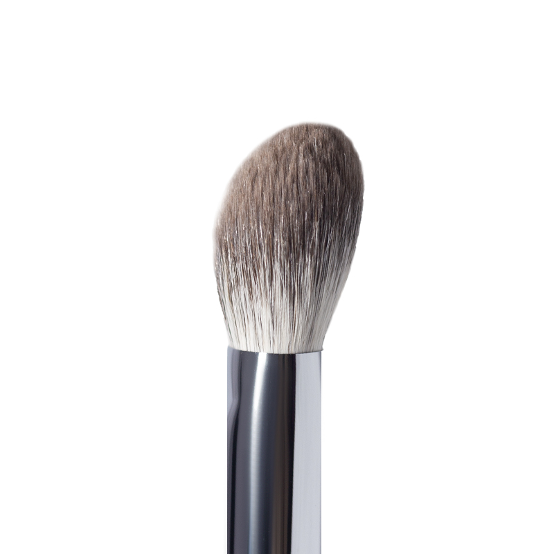 WOBS Brush W3539 for blush and contouring, arctic fox hair, angled flat