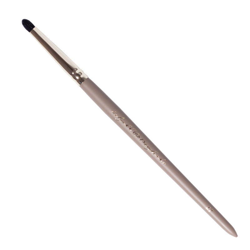 DAVYDENKO BEAUTY & Lelyukh Кисть L7 для сухих и кремовых теней, проработка деталей, ворс козы