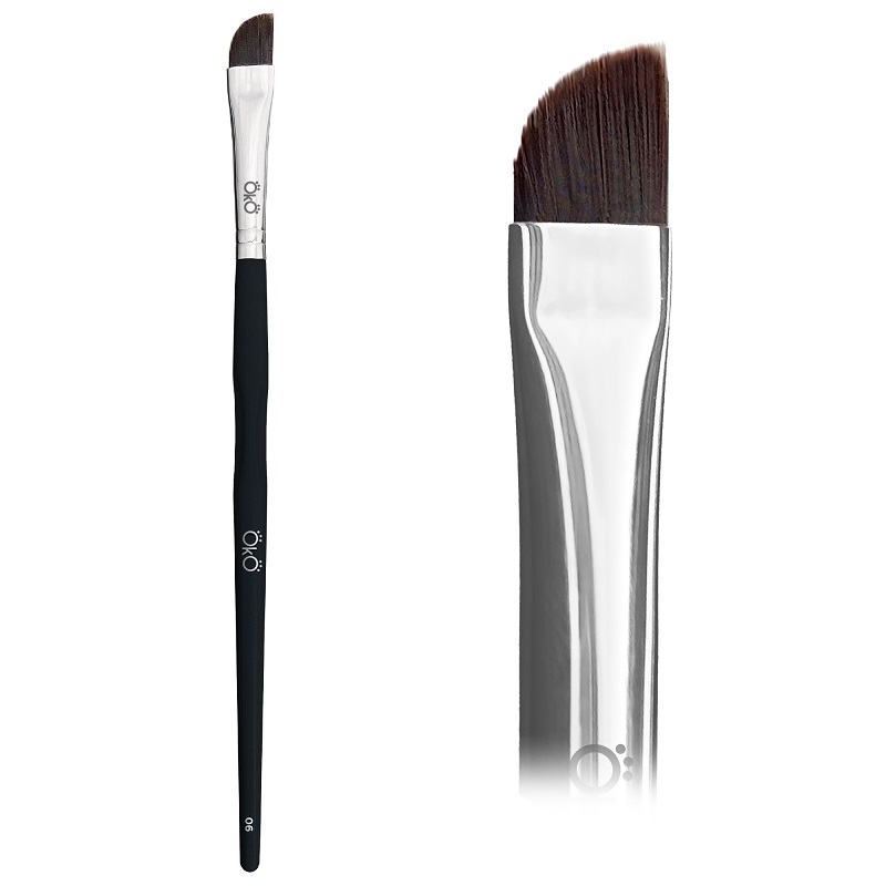 Large angled brush No. 6 BLACK EDITION