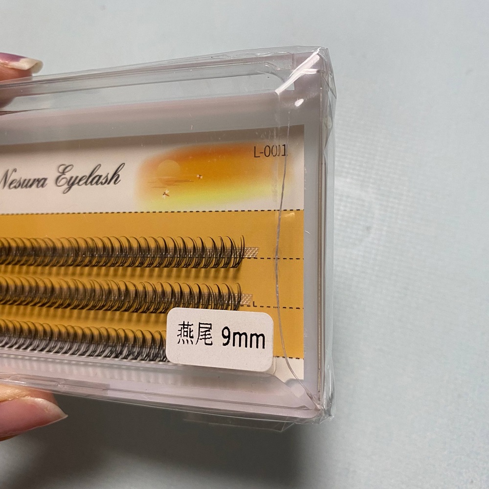 Nesura Eyelash Classic V 12D Cluster Lashes 0.10 C Curl 9 mm (Damaged Packaging)