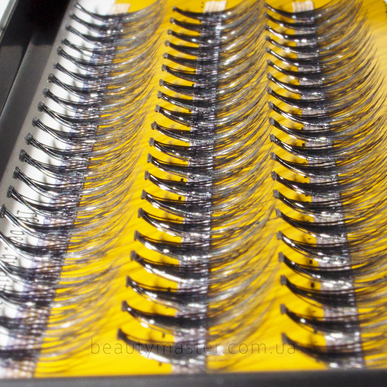 Nesura Eyelash Premium Knot-free cluster lashes 20D, 0.07, curl C, 11 mm (damaged packaging)