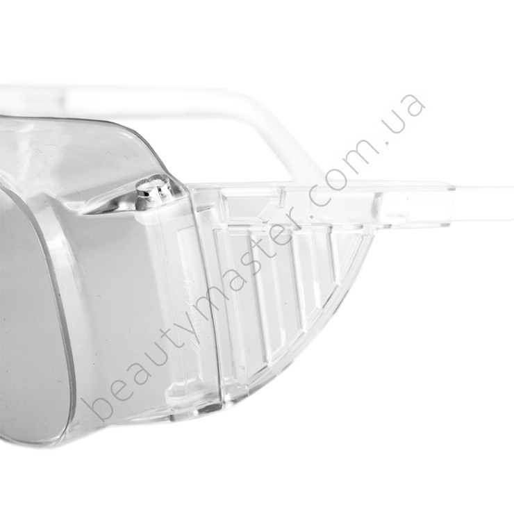 PROTECTIVE GLASSES MADE OF PLASTIC WITH ADJUSTABLE BRACES